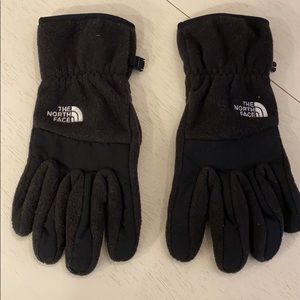 North face Women’s Gloves.